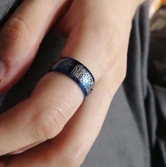 Stainless steel Arabic letters statement rings - Picture 2 of 6